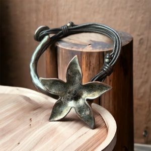 Vintage Tropical Silver Metal Flower & Waxed Leather Cord Bracelet Jewelry